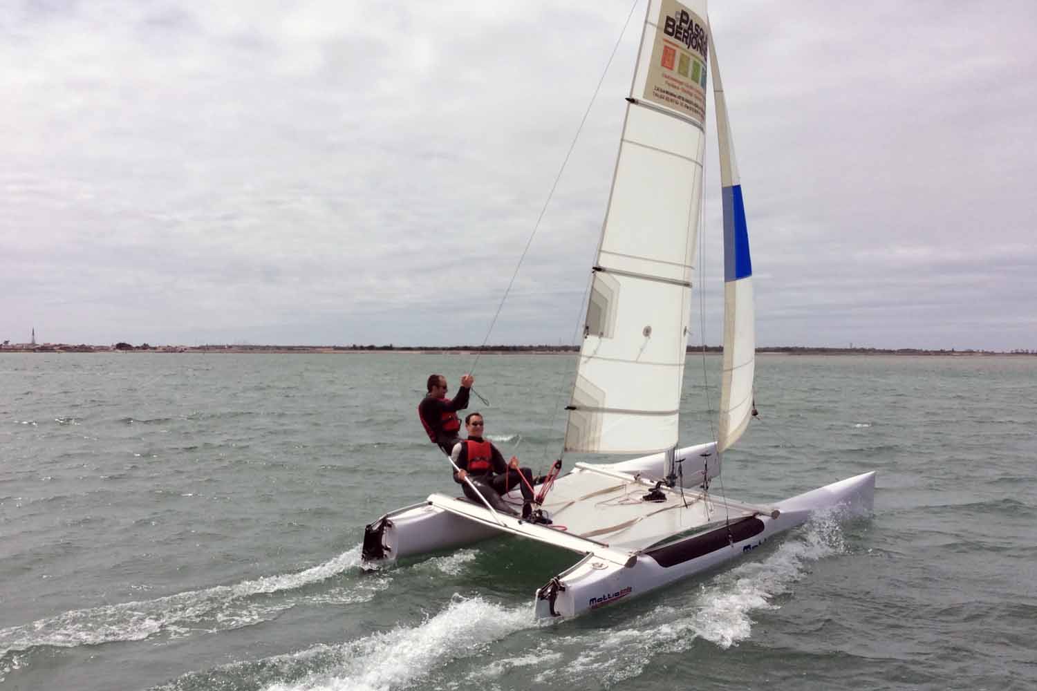 conduire un catamaran